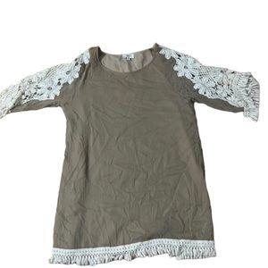 Ruffled brownish tint with flowers dress woman’s size medium. Perfect condition